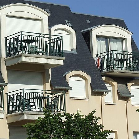 Montaigu Aparthotel Cabourg Exterior photo